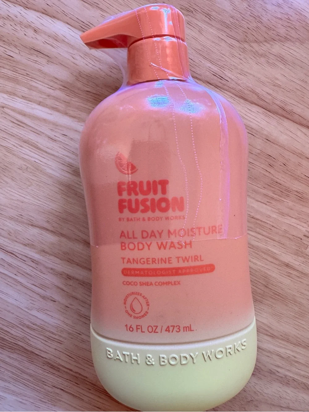 Bath & Body Works Fruit Fusion Tangerine Twirl Body Wash - Peach Orange